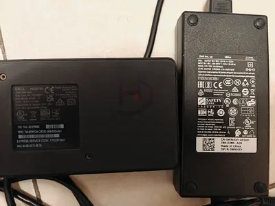 Dell WD22TB4 ThunderBolt 4 Docking Station + 180W Dell Power Adapter