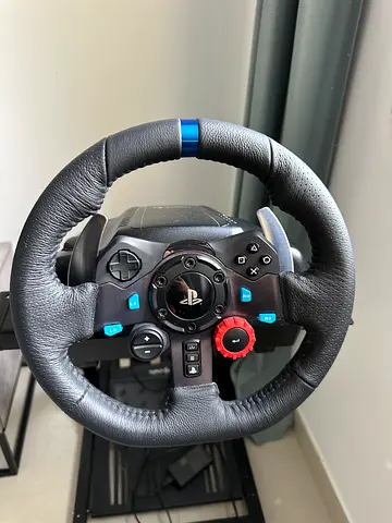 Logitech G29 Driving Force Racing Wheel and Floor Pedals+ standing platform