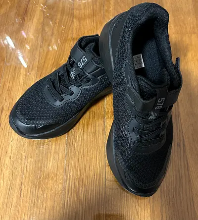 New Black Sneakers - NEW BALANCE (12.5US, 12UK, 30.5EU, 18CM)