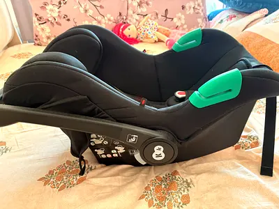Kinderkraft Infant Car Seat Black