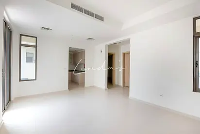 Exclusive I Prime Location |VACANT SOON