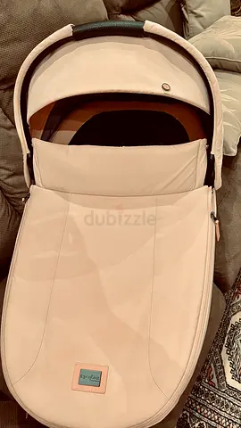 Cybex Priam lux carry cot pink