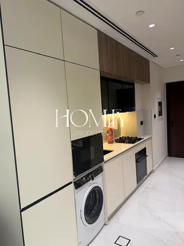 FURNISHED | HIGHER FLOOR | AVAILABLE FROM 9 OCT.