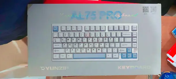 YunZii AL75 Pro Mechanical Keyboard - Sealed Box, White/Blue