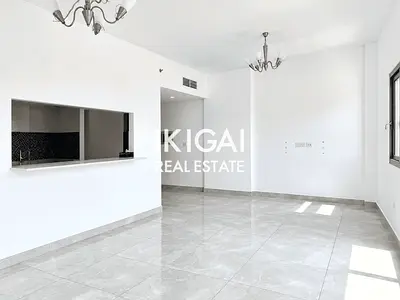 Available Now I Spacious I Multiple Cheques
