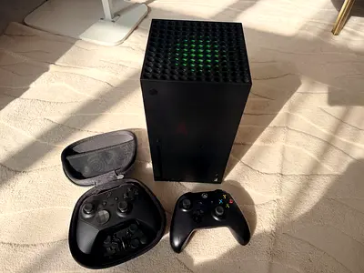 Microsoft Xbox Series X 1TB with Elite Series 2 and Standard Controller