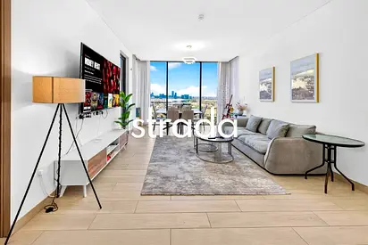Corner Unit | Fully Furnished | Available 3rd Oct