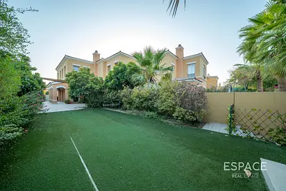 Upgraded | Corner Plot | Private Location