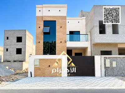 Townhouse for sale near the main road; freehold ownership available to all nationalities; price negotiable.