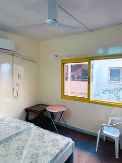 Furnished Room Available in Karama Sheikh Hamdan Colony 8min Burjuman Metro for Indian Couple 3100/-