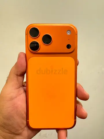 17 Pro Max 256 Cosmic Orange
