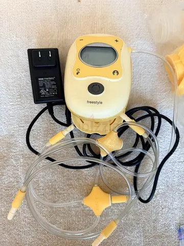 Medela Freestyle Double Electric Breast Pump + Parts + Spare Parts Kit