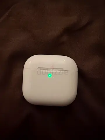 Apple airpods 5 with wireless charging case