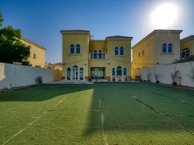 Quiet Location | Huge Plot | Family Community