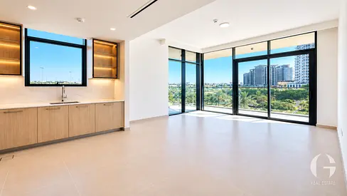 Corner Unit | Prime Location | Vacant | Spacious