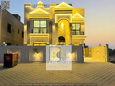 Freehold villa for sale at an attractive price, featuring a Dubai-style design and located directly on Sheikh Mohammed Bin Zayed Road (Road 311); dire