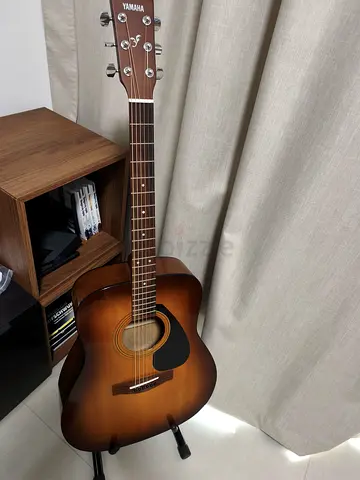 Yamaha Acoustic Guitar - Sunburst, Good Condition