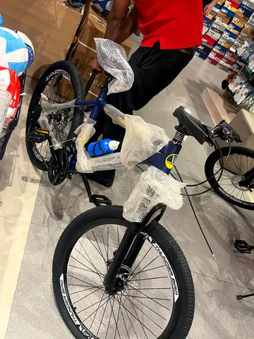 Almost-new blue kids/teen mountain bike with disc brakes For Sale In Dubai