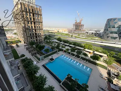 Vacant | Stunning pool view