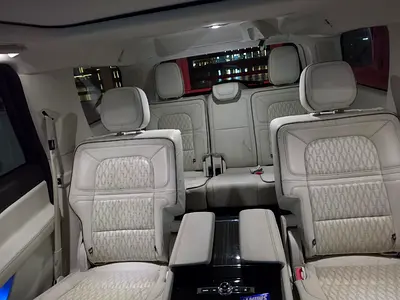 صورة 4 لـ 2021 Lincoln NAVIGATOR