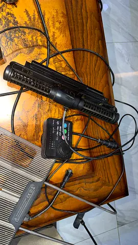 Maxspect razor marine light with wave maker