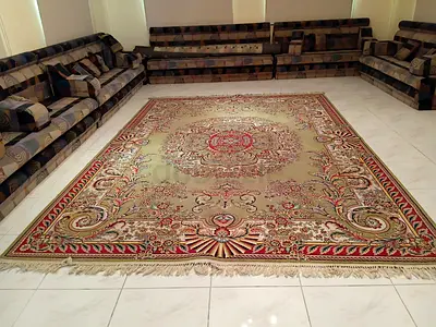 Large traditional Persian-style area rug in excellent condition