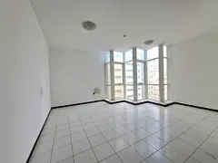 Chiller Free ! Huge Studio ! Separate Kitchen ! Wardrobes ! Near to 🚌 Stop ! Family Building ! Li