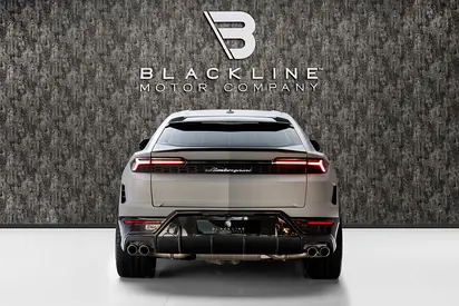 2025 Lamborghini URUS — фото 3