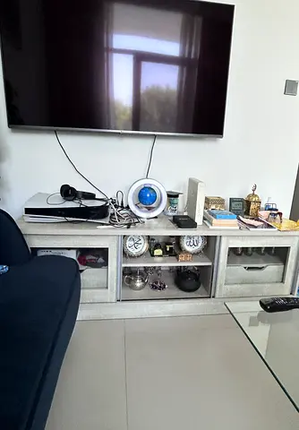 Tv unit