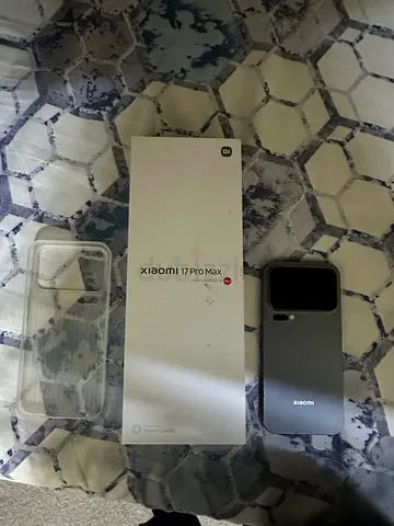 Xiaomi 17 Pro Max with complete box and clear case - used