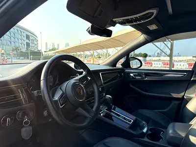 صورة 8 لـ 2022 Porsche MACAN