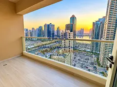 Luxurious 2BHK || Balcony || Gym And Pool || Free Parking || Prime Location