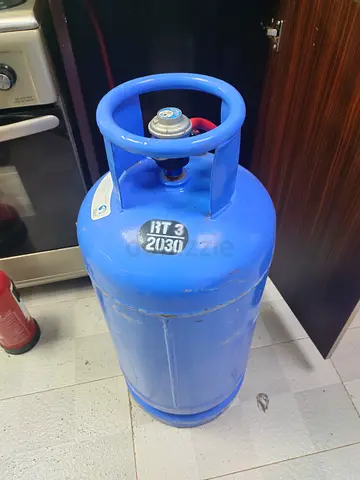 Blue medium gas cylinder