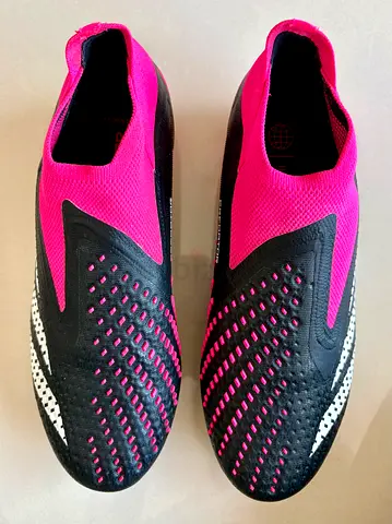 Adidas Predator Accuracy+ FG (US 9 / UK 8.5 / EU 42 2/3)