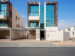 Vaastu Compliant | Ready To Move |6BR Luxury Villa