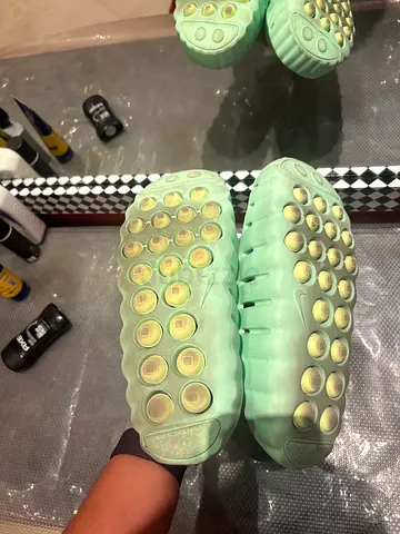Nike Mind 001
