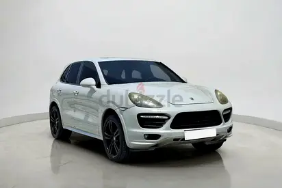 2014 Porsche Cayenne GTS | GCC Specs | Pristine Condition
