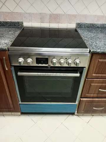 Whirlpool electric stove 60cm new model