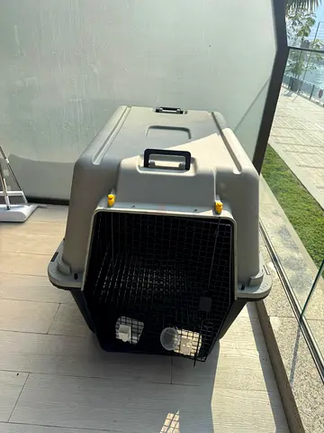 Large Pet Airline Travel Crate (IATA approved) 121x82x90cm