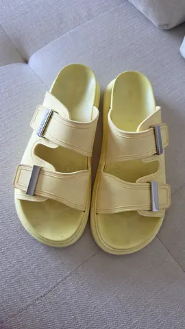 Alexander Mcqueen sandals 40