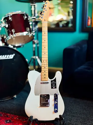 Fender American Ultra II Telecaster White – Mint w/ Case & COA