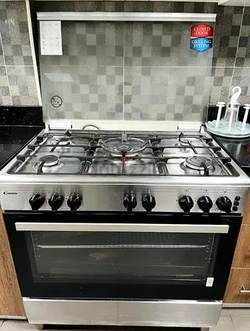 Candy 5-burner Gas Cooker with Large Oven - Good Working Condition