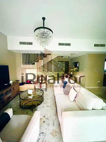 Well Maintained | 3-Bed Villa | Corner Unit | For Sale