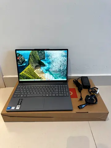 Lenovo IdeaPad Slim 3i Gen 10 | Core 7 | 16GB | 1TB | Brand New