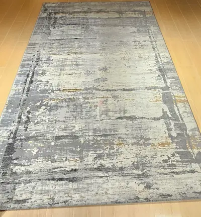Grey abstract modern area rug - gently used, 200x300cm