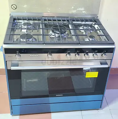 Siemens iQ700 brand new top gas with electric oven 90cm