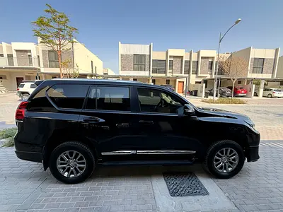 2019 Toyota PRADO photo 2