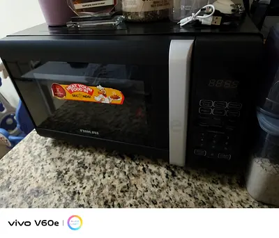Countertop microwave oven - good working condition