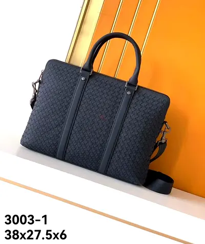 Bottega veneta Men's black woven leather briefcase with detachable shoulder strap