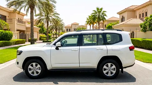 2024 Toyota LAND CRUISER photo 3